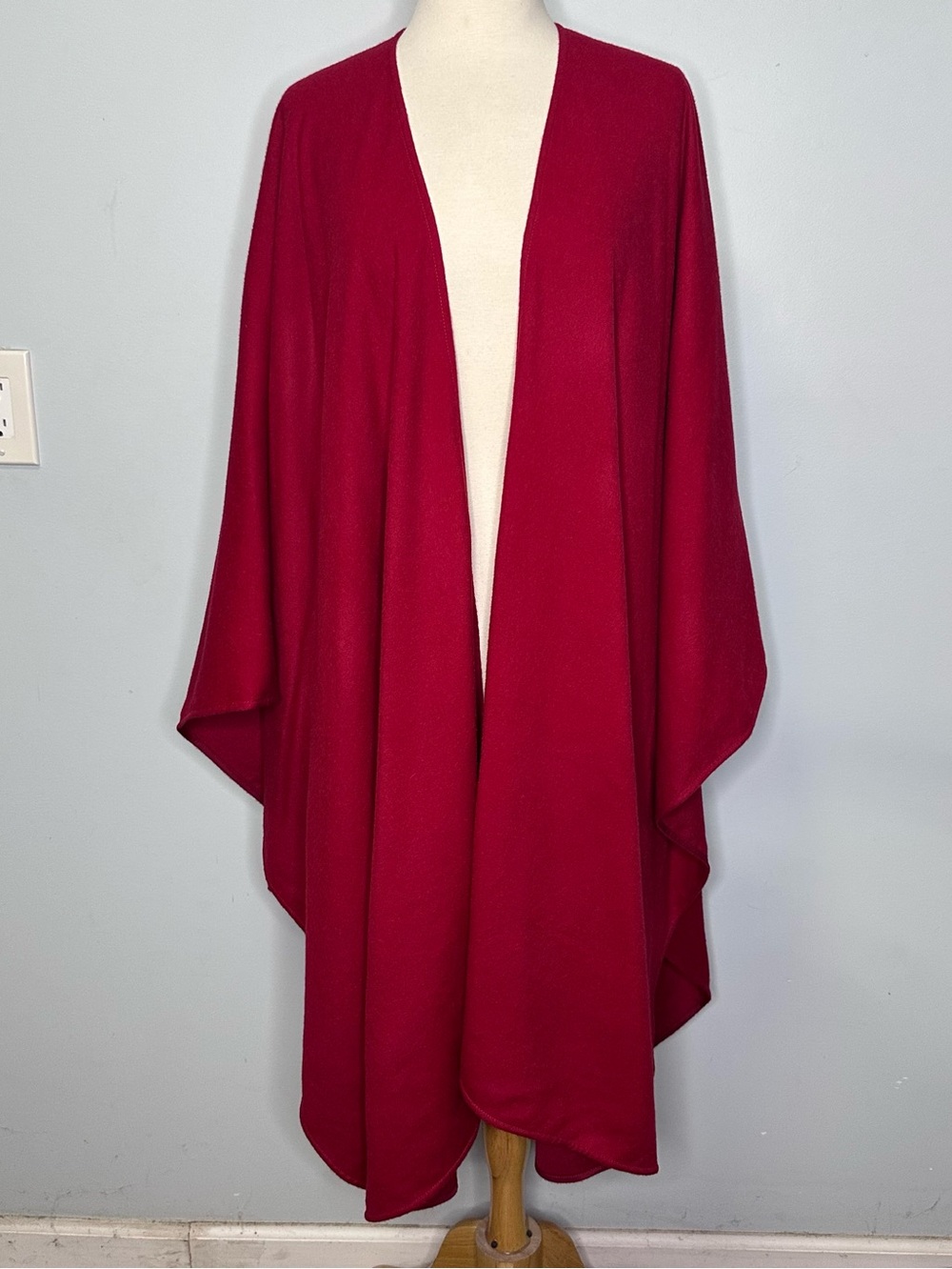 Kuna Women’s Red 100% Royal Alpaca UXA Cape Poncho Wrap